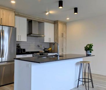 5 ½ luxueux et spacieux – idéal pour une famille ou une colocation étudiante - Photo 3