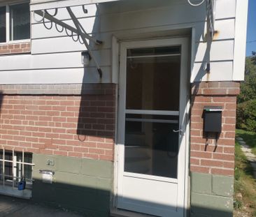 For Lease - 22 Buena Vista Avenue Unit# Lower unit, Toronto, Ontario - Photo 6