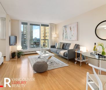Condo in Downtown Vancouver, BC - Photo 1