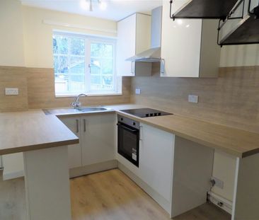 Langdale Grove, Bingham, NG13 - Photo 3