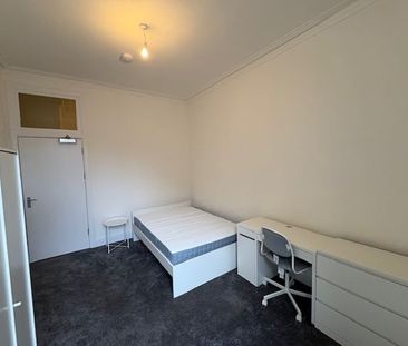 4 Bed Flat, Rose Street, G3 - Photo 3