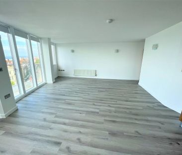 3 bedroom apartment to rent - Photo 1