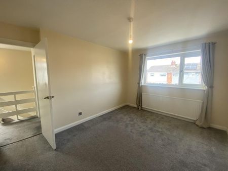 3 bedroom semi-detached house to rent - Photo 4