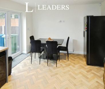 3 bedroom semi-detached house to rent - Photo 3