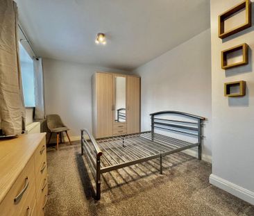 2 bedroom semi-detached house to rent - Photo 5