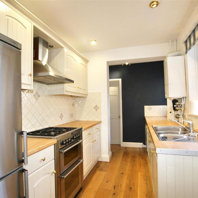3 bedroom terraced house to rent - Photo 1