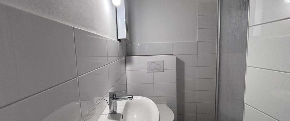 Renovierte Wohnung im 2 OG - Photo 1