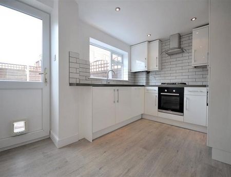 2 Bedroom Terraced To Let - Photo 4