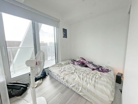 For Lease - 230 Simcoe Street Unit# 3212, Toronto, Ontario - Photo 3