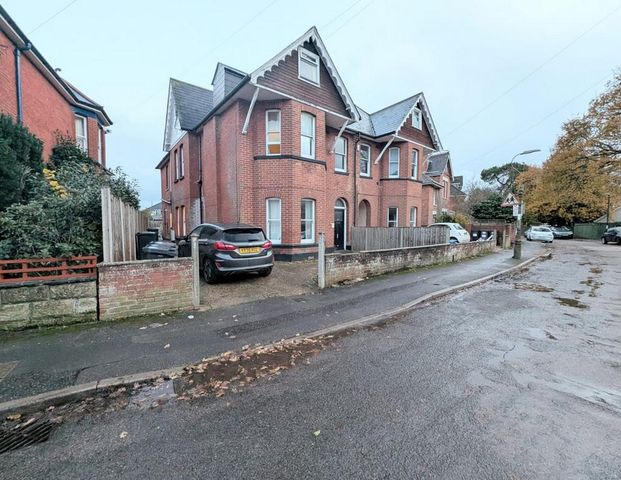 1 bedroom semi-detached house to rent - Photo 1