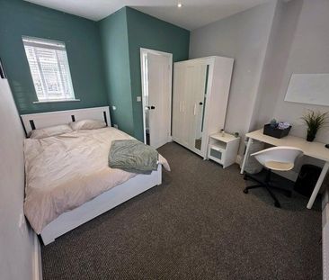 1 bedroom in a house share to rent - Photo 5