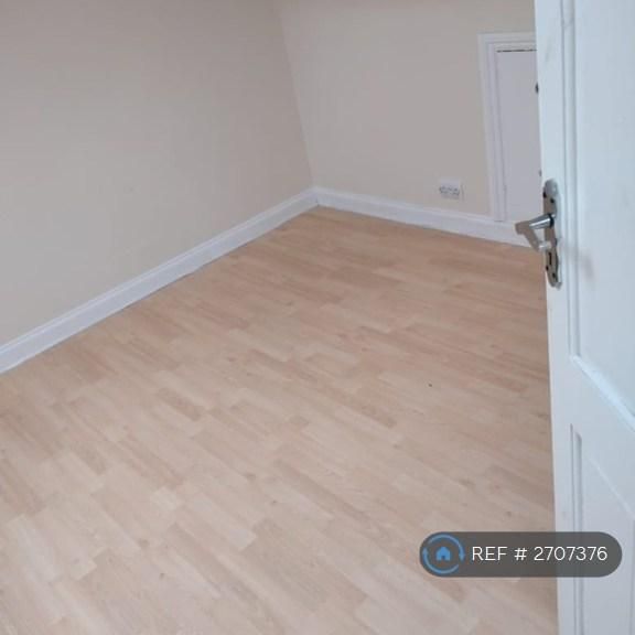 3 bedroom maisonette to rent - Photo 1