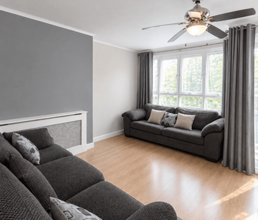 3 bedroom flat to rent - Photo 1