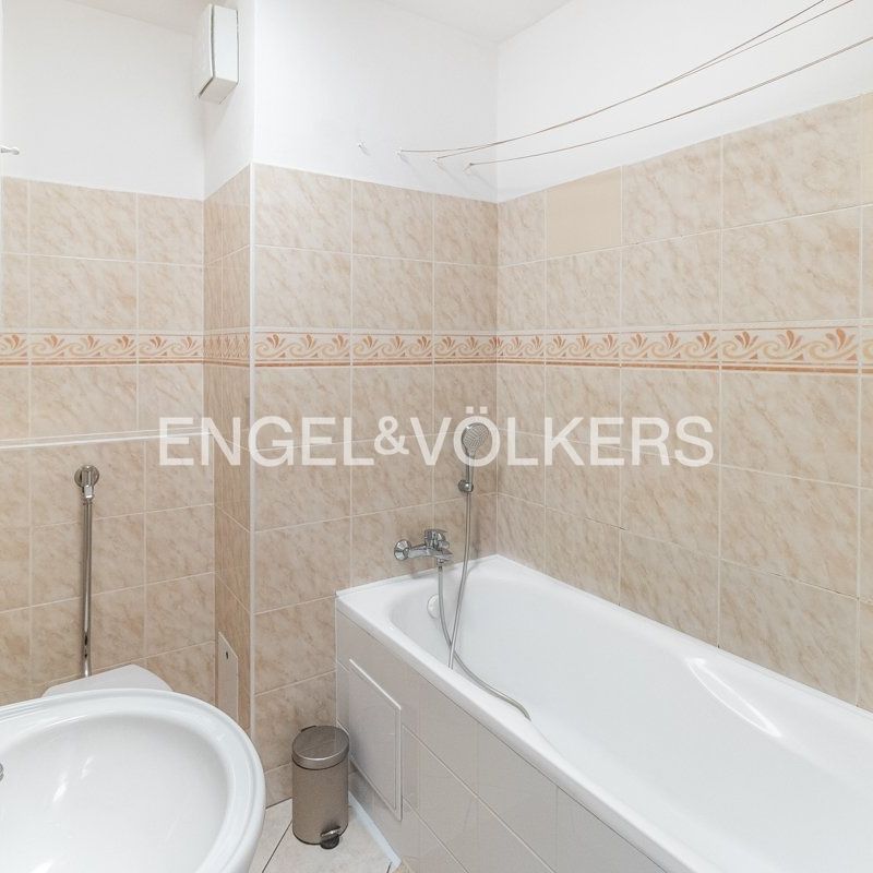 Apartment for rent, 1+KK - Studio, 40m - Photo 1