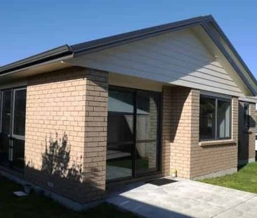 Tidy, Well-Presented Three-Bedroom Home in Waikanae Beach - Photo 5