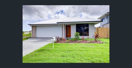 Secluded Family Home with Two Living Areas! - Photo 5