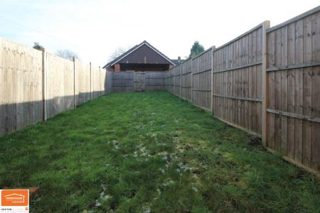 Ripon Road, Alumwell, Walsall, WS2 - Photo 2