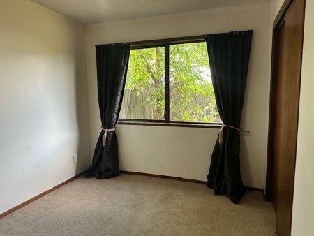 Secure, Close to Town - Fenton Park - Photo 5