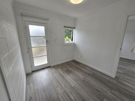 One Bedroom Sunny Flat in Hillcrest - Photo 2