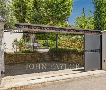 Maison à louer Mougins, Cote d'Azur, France8 500 EUR / Mois - Photo 6