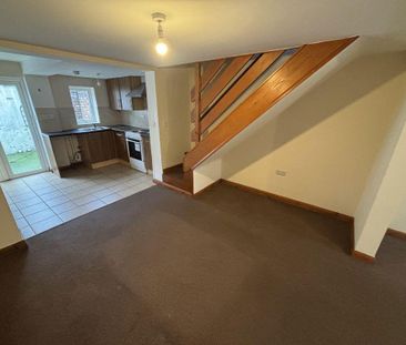 2 bedroom house to rent - Photo 2