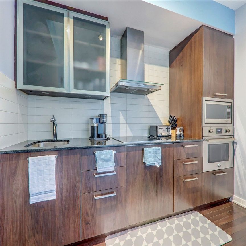 For Lease - 14 York Street Unit# 3905, Toronto, Ontario - Photo 1