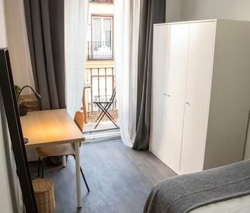 Calle del Humilladero, Madrid, Community of Madrid 28005 - Photo 6