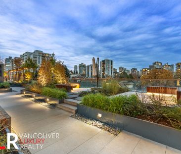 Condo in Downtown Vancouver, BC - Photo 1
