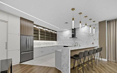 For Lease - 30 Harding Boulevard Unit# 1002, Richmond Hill, Ontario - Photo 2