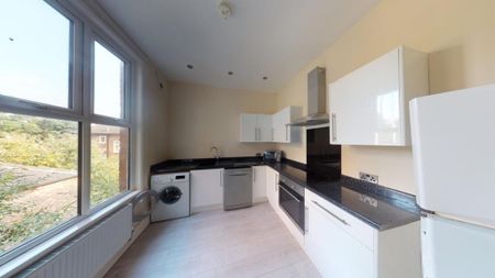 2 bedroom flat to rent - Photo 4