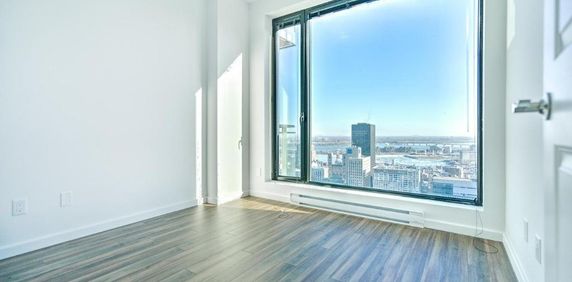 Spacious and bright 4 1/2 Downtown (Quartier des Spectacles) - Photo 2