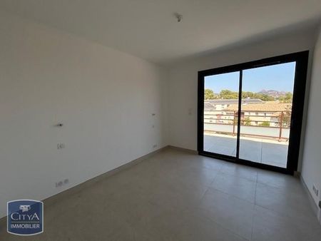 Location Appartement 4 pièces 93m² ST RAPHAEL 83700 - Photo 4