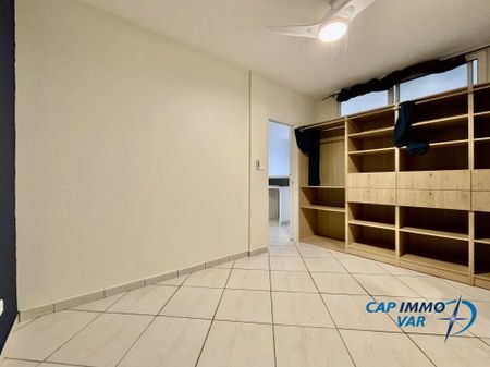 Location Appartement 2 pièces 44m² LE BEAUSSET 83330 - Photo 3