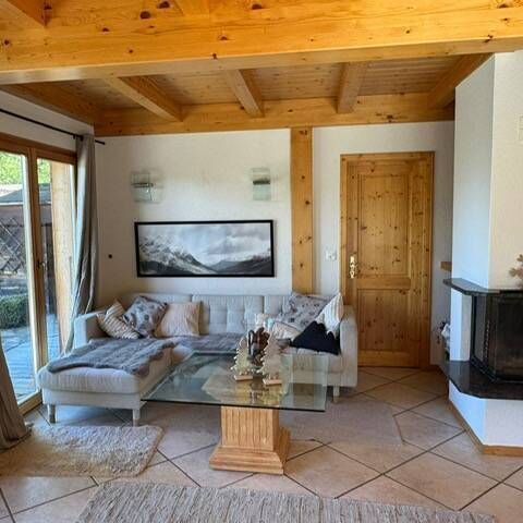 Charmant chalet proche du centre de Crans avec sauna et jardin - Photo 1