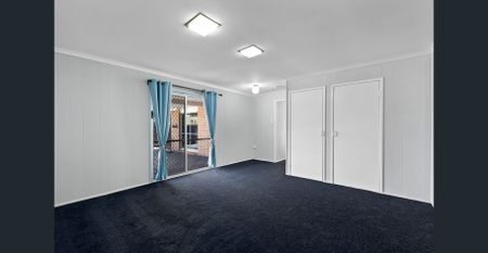 SPACIOUS FAMILY HOME IN MOUNT PLEASANT - Photo 2