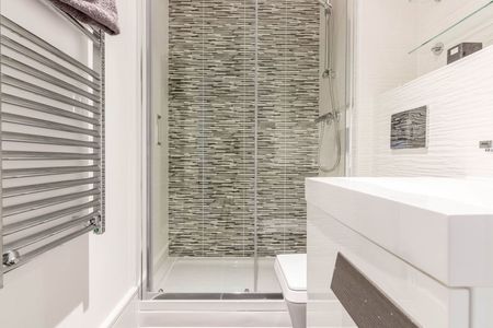 The Dock Office, Furness Quay, Salford Quays, M50 - Photo 3