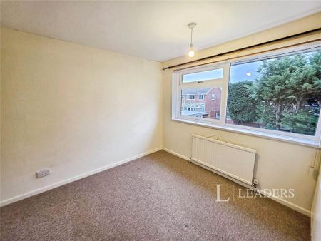 3 bedroom semi-detached house to rent - Photo 3