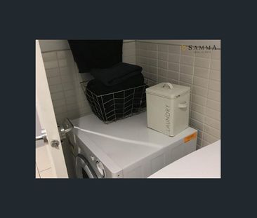 Elevated Luxury on the Yarra: 2-Bed Furnished Southbank Apartment w... - Photo 3