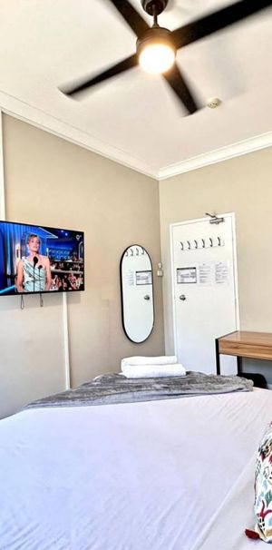 Haymarket - Prime Sydney Location - Cnr George St and Central Station - Photo 1
