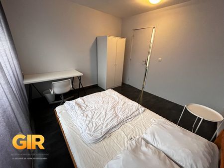 Location Appartement 6 pièces 90m² RENNES 35000 - Photo 4