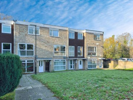 2 bedroom maisonette to rent - Photo 4