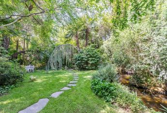 Majadahonda, Community of Madrid 28221