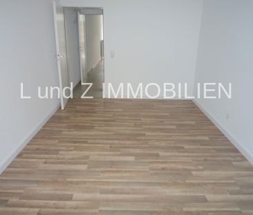 *** Helle 2 Zimmer EG-Wohnung mit Einbau-Küche *** - Photo 1