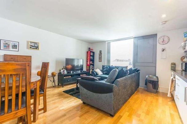 Highbury Stadium Square, Highbury, N5 - Photo 1