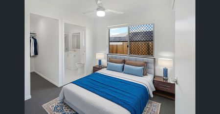 Modern Family Home in Beautiful South Maclean - Photo 3