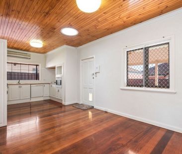 Spacious 3 x 1 in Yokine! - Photo 2