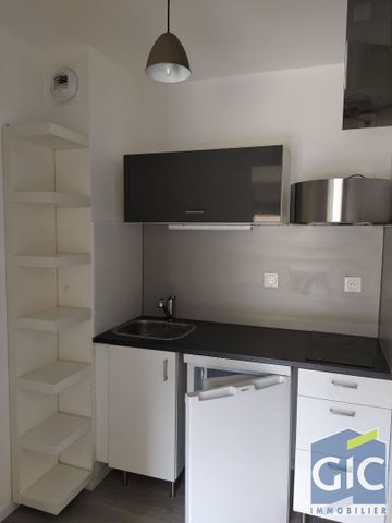 Location Appartement 2 pièces 37m² - Photo 2