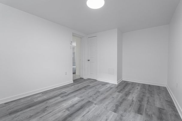 9161 Rue Bayne, #A - Photo 1