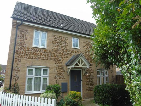 3 bedroom link detached house to rent - Photo 1