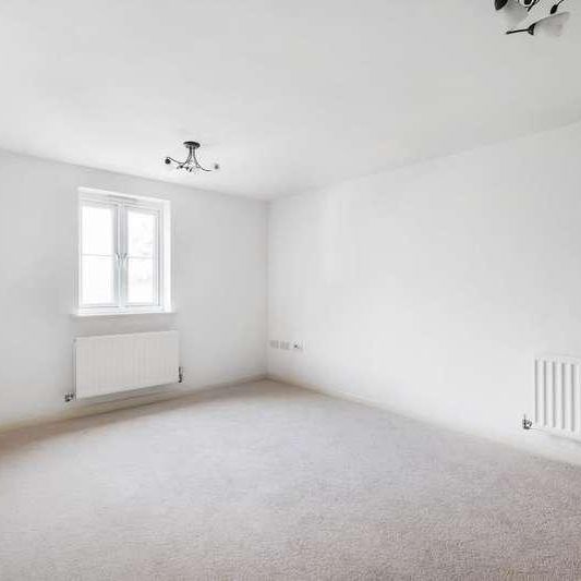 Brunel Crescent, Swindon, SN2 - Photo 1